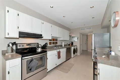 1111 N Gulfstream Ave #1a Avenue Sarasota FL 34236
