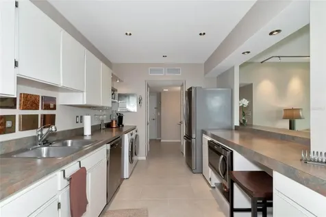 1111 N Gulfstream Ave #1a Avenue Sarasota FL 34236