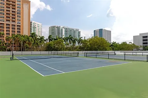 1111 N Gulfstream Ave #1a Avenue Sarasota FL 34236