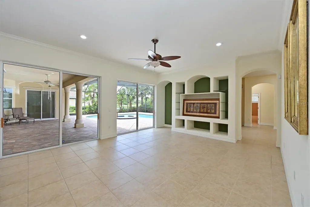 10622 Conch Shell Terrace Bradenton FL 34212