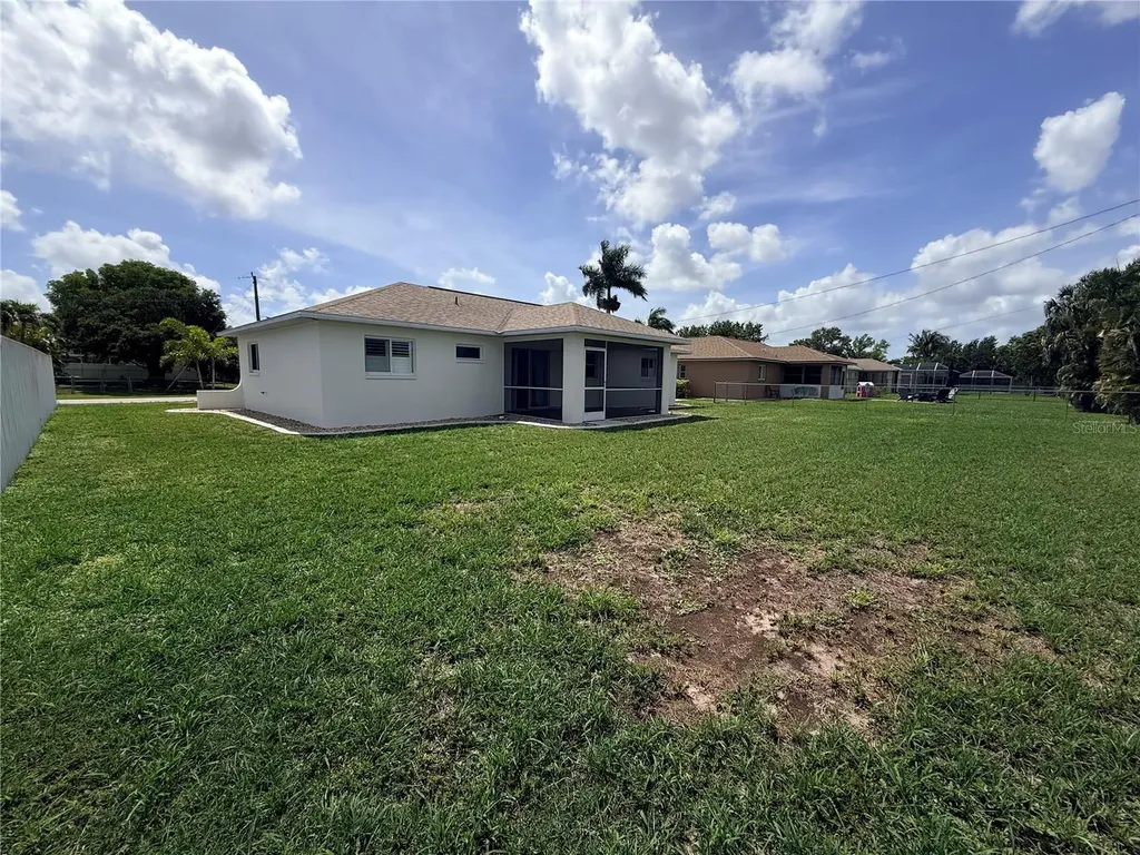 2136 SE 1st Avenue Cape Coral FL 33990