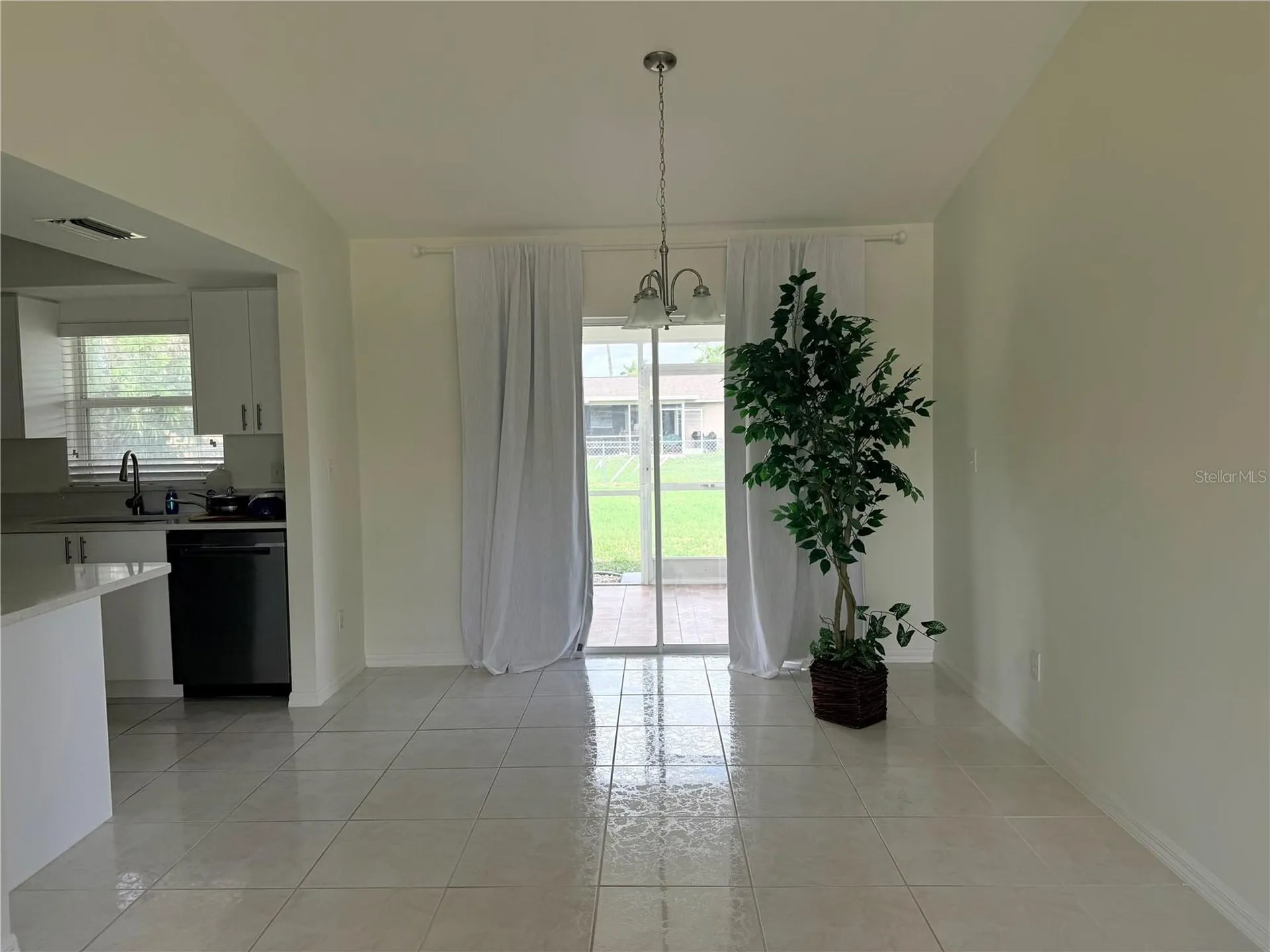 2136 SE 1st Avenue Cape Coral FL 33990
