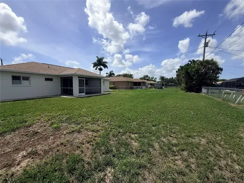 2136 SE 1st Avenue Cape Coral FL 33990