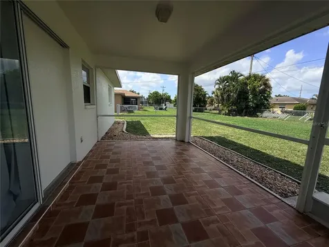 2136 SE 1st Avenue Cape Coral FL 33990