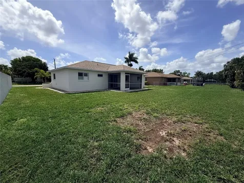 2136 SE 1st Avenue Cape Coral FL 33990