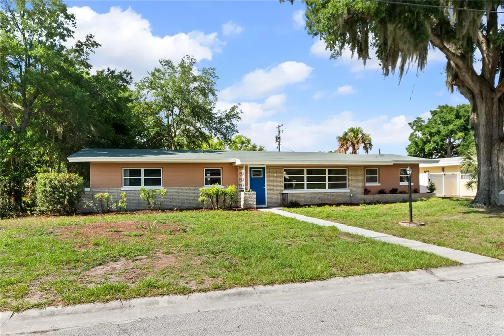 6 Golfview Circle NE Winter Haven FL 33881