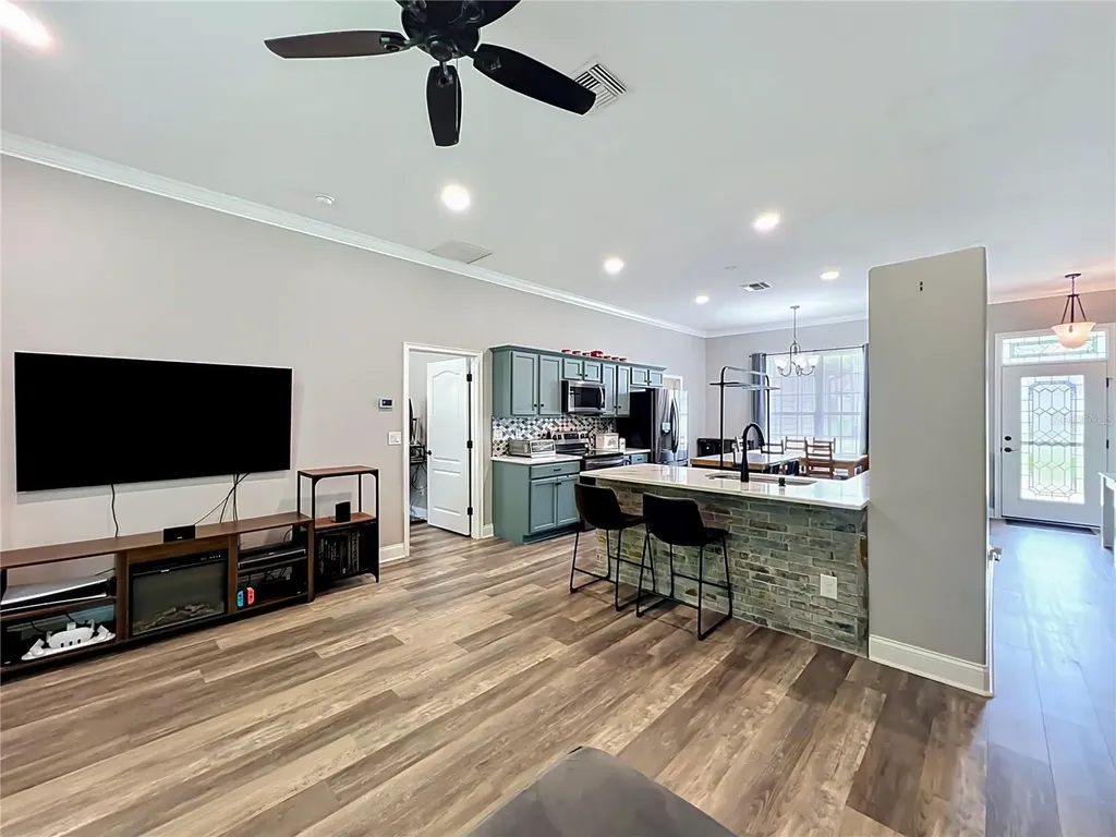 300 E Geneva Street Ocoee FL 34761