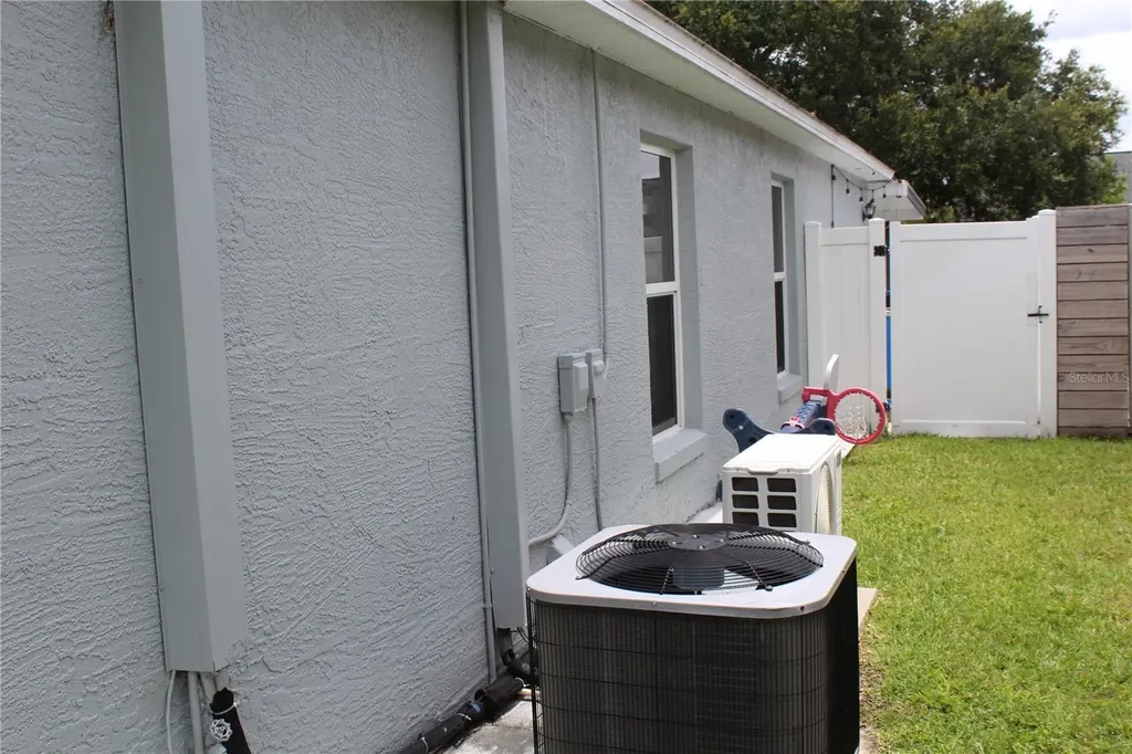 2745 Palm Isle Way Orlando FL 32829