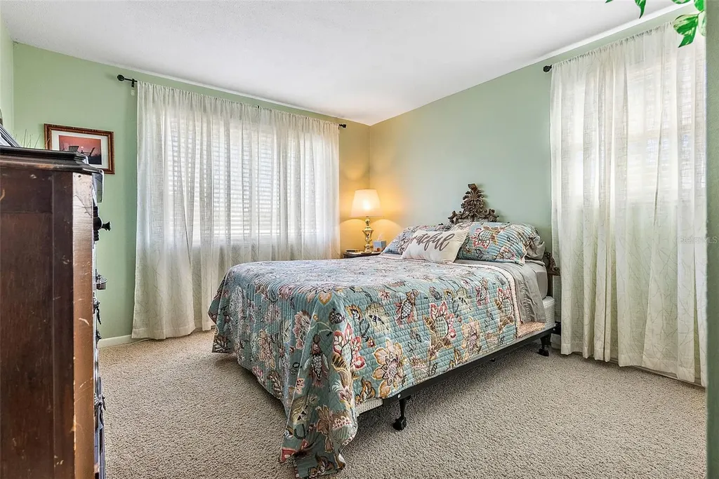 11296 90th Avenue Seminole FL 33772