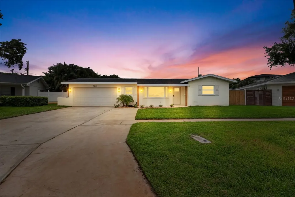1563 Eden Isle Boulevard NE St Petersburg FL 33704