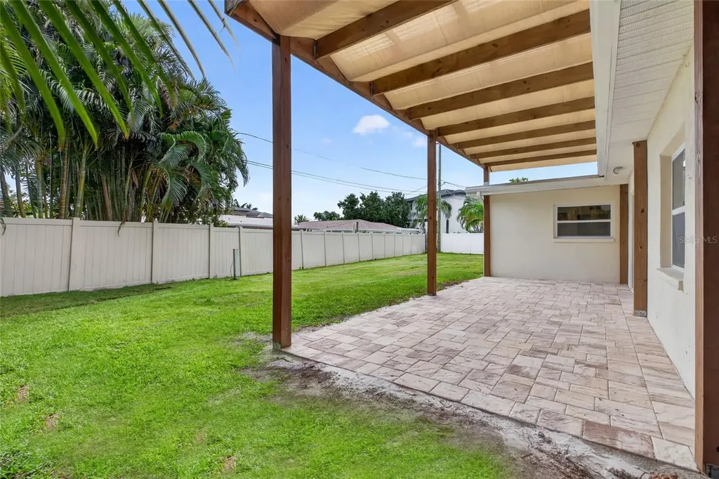 1563 Eden Isle Boulevard NE St Petersburg FL 33704