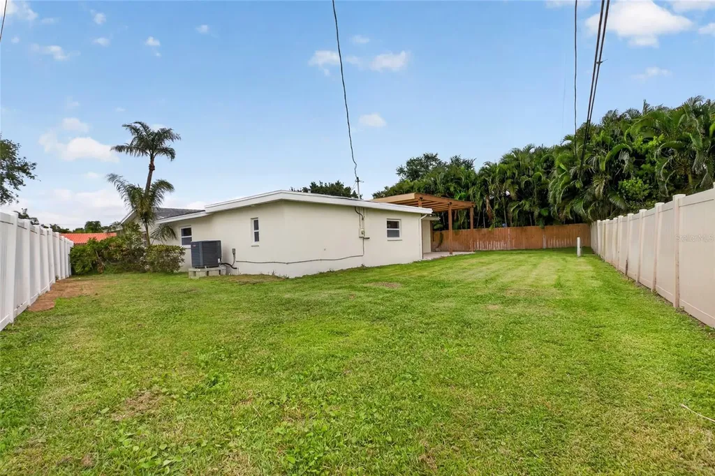 1563 Eden Isle Boulevard NE St Petersburg FL 33704