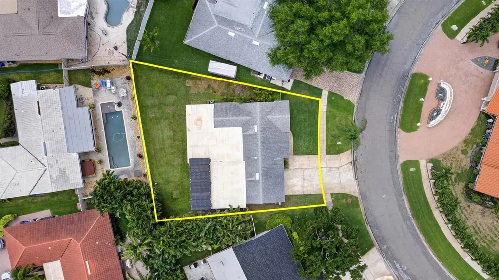 1563 Eden Isle Boulevard NE St Petersburg FL 33704