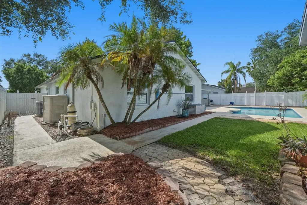 1511 Gladiolas Drive Winter Park FL 32792