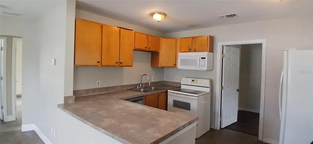 6872 80th Avenue N Pinellas Park FL 33781