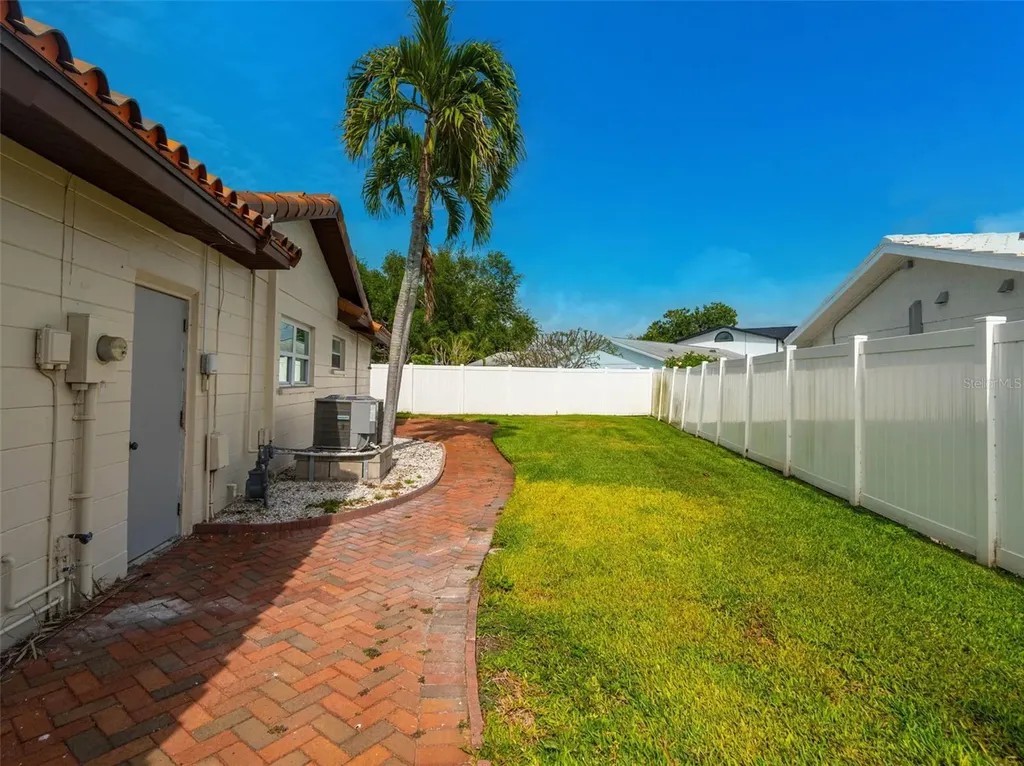 1200 80th St S St Petersburg FL 33707