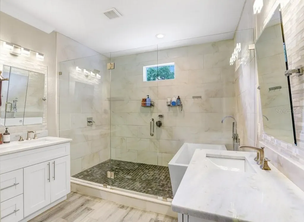 4415 W Bay Villa Avenue Tampa FL 33611