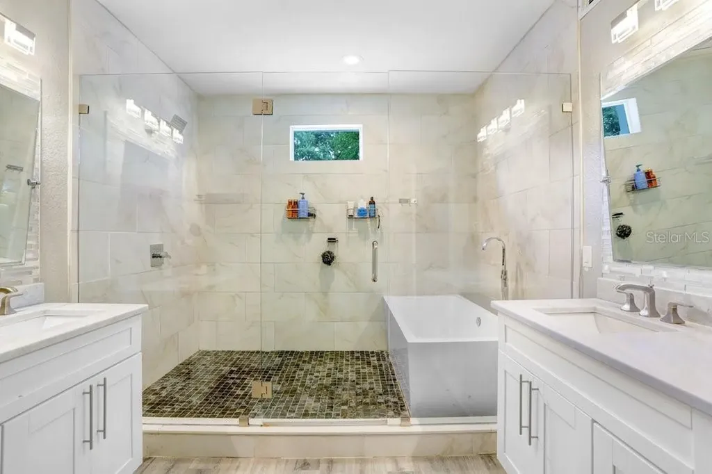 4415 W Bay Villa Avenue Tampa FL 33611