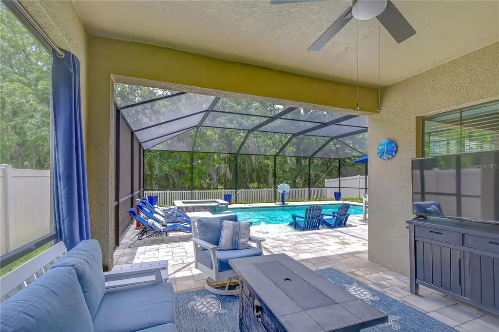 14710 Horse Trot Road Lithia FL 33547