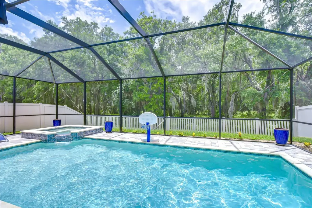 14710 Horse Trot Road Lithia FL 33547