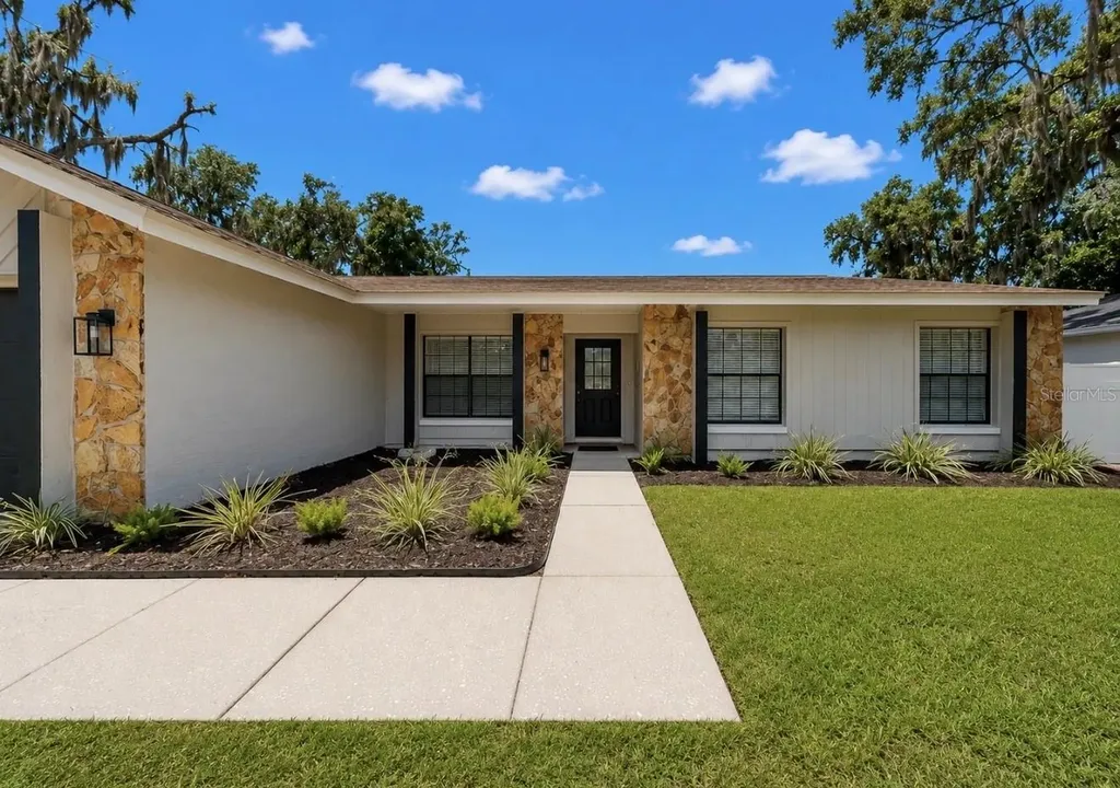 1431 Peachfield Drive Valrico FL 33596