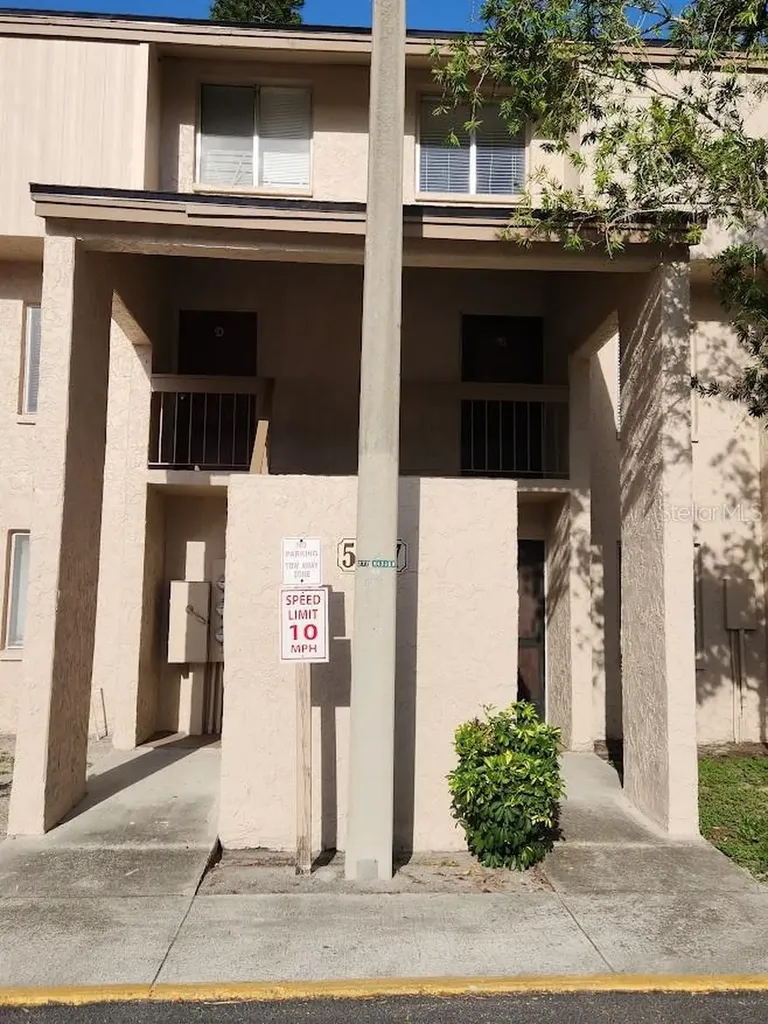 5507 Pokeweed Court Tampa FL 33617