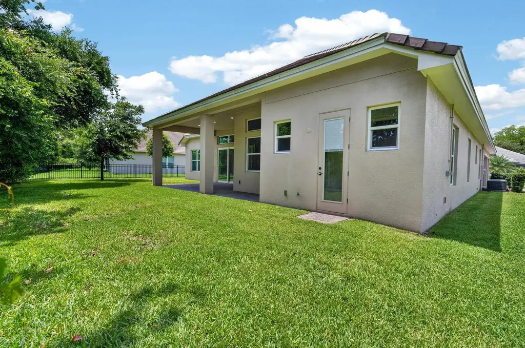 46 New Leatherwood Drive Palm Coast FL 32137