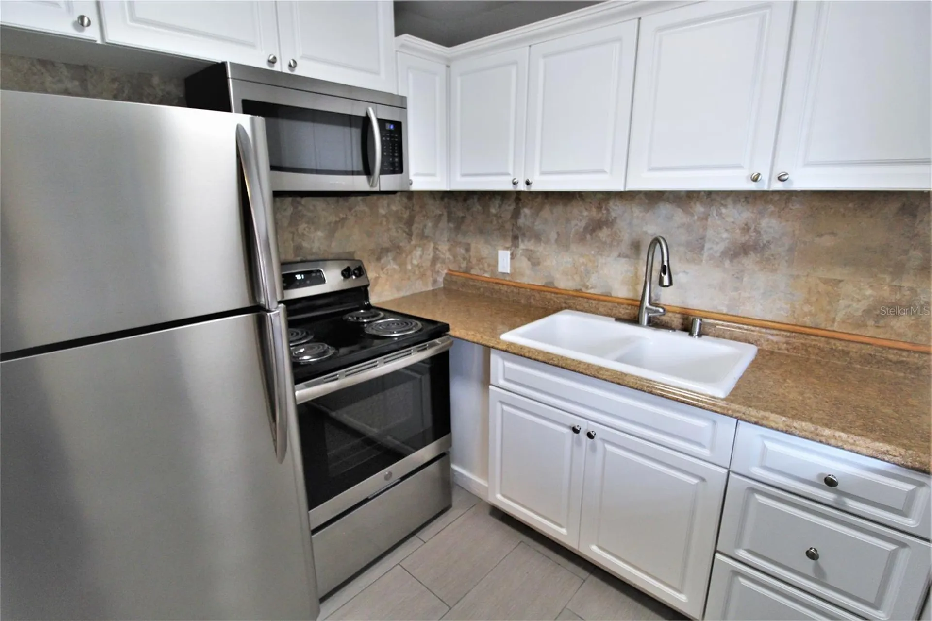 3001 Bee Ridge Road Sarasota FL 34239