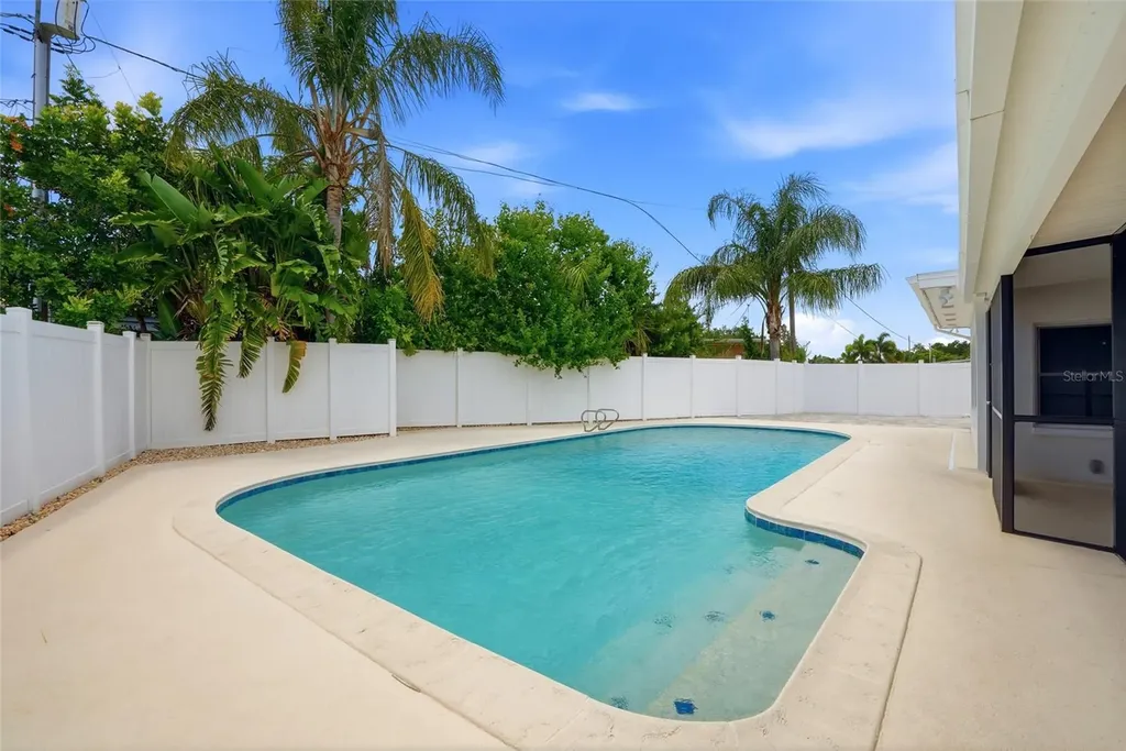 1348 Buckingham Drive Clearwater FL 33756