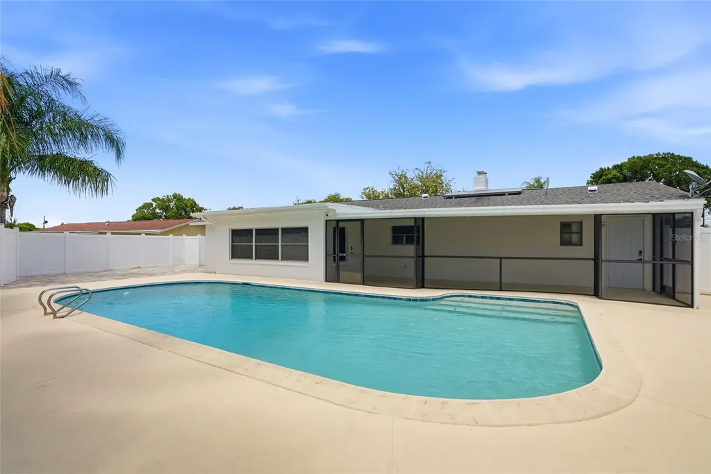 1348 Buckingham Drive Clearwater FL 33756