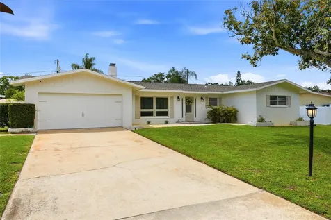 1348 Buckingham Drive Clearwater FL 33756