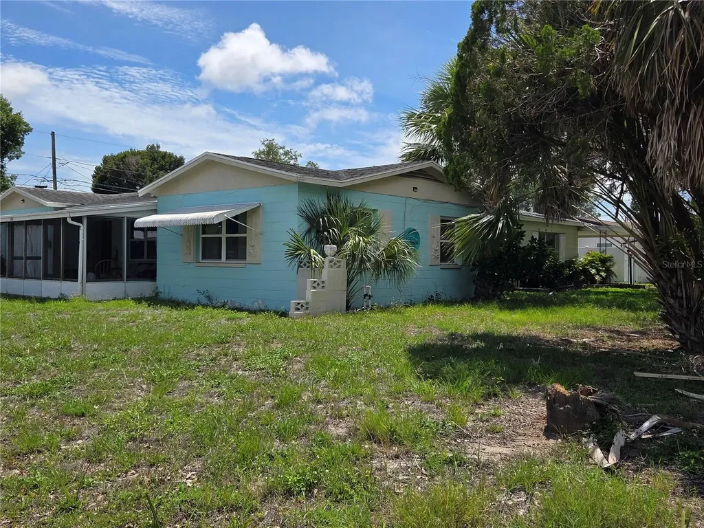 436 57th St Petersburg FL 33710