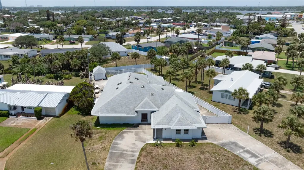 1227 Bel Aire Drive Daytona Beach FL 32118
