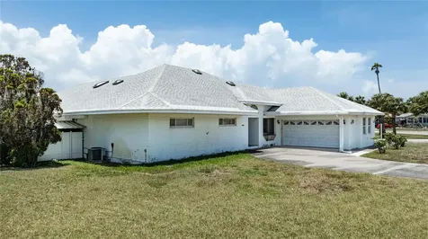 1227 Bel Aire Drive Daytona Beach FL 32118