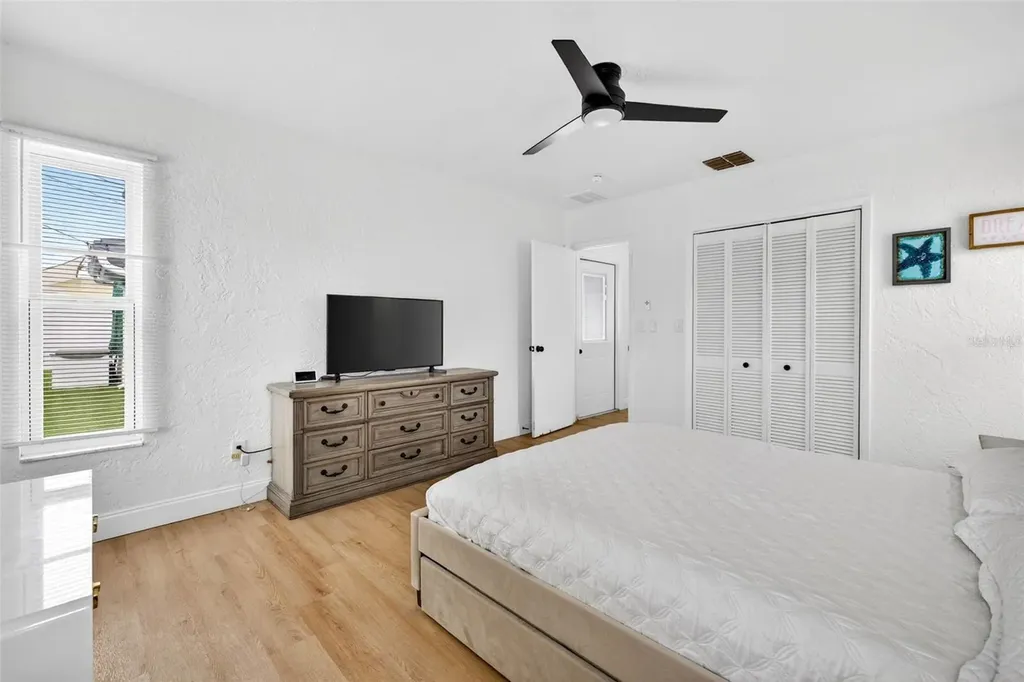 9836 52nd Terrace N St Petersburg FL 33708