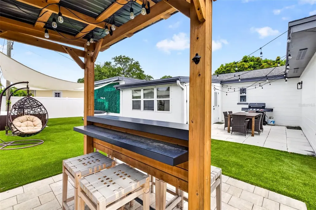 9836 52nd Terrace N St Petersburg FL 33708
