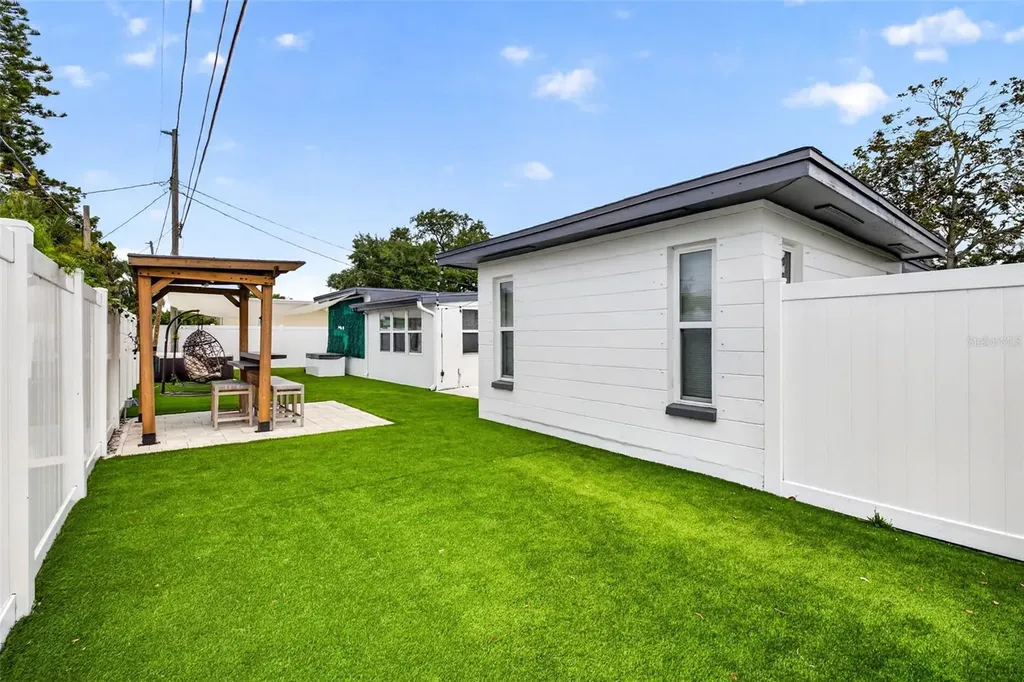9836 52nd Terrace N St Petersburg FL 33708