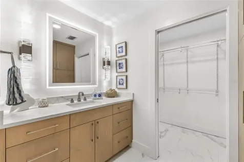 1750 Benjamin Franklin Drive Sarasota FL 34236