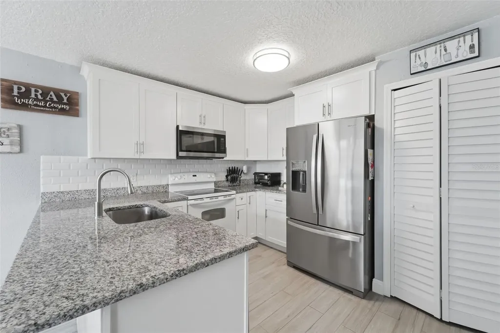 1248 W Embassy Drive Deltona FL 32725