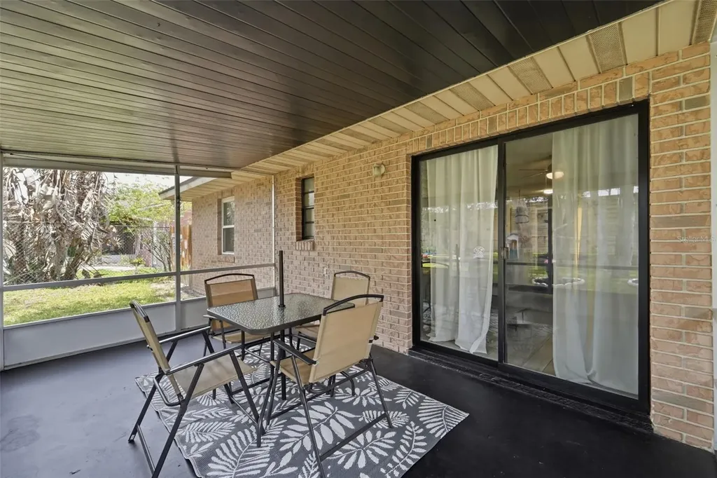 1248 W Embassy Drive Deltona FL 32725