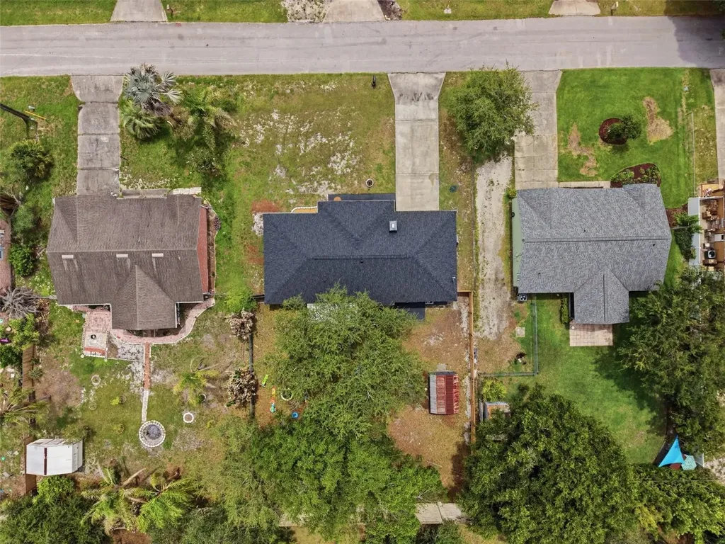 1248 W Embassy Drive Deltona FL 32725
