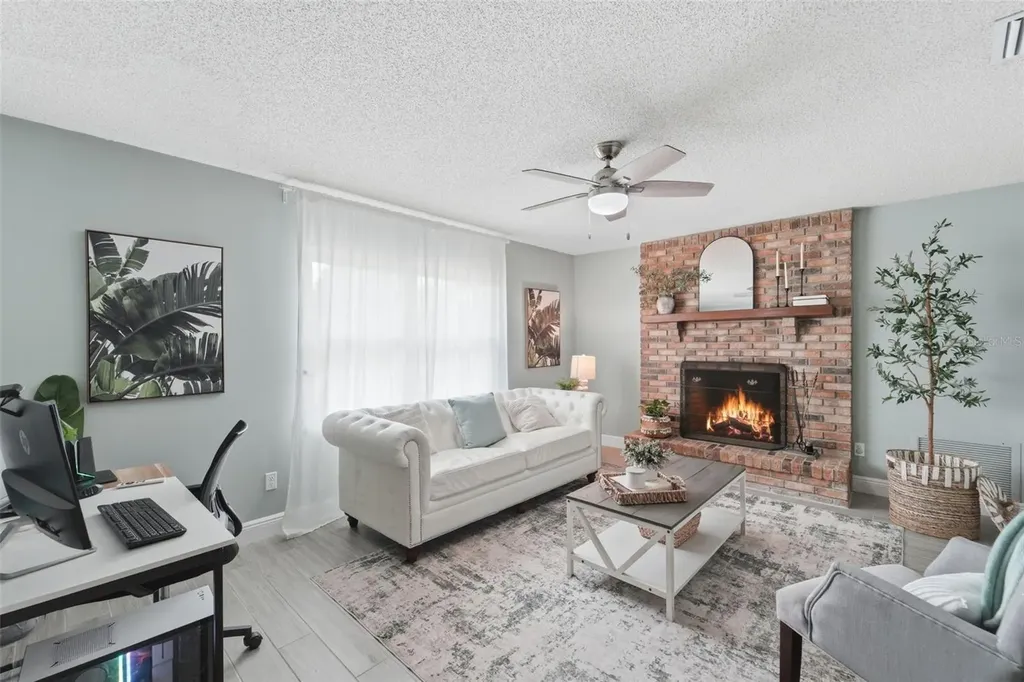 1248 W Embassy Drive Deltona FL 32725