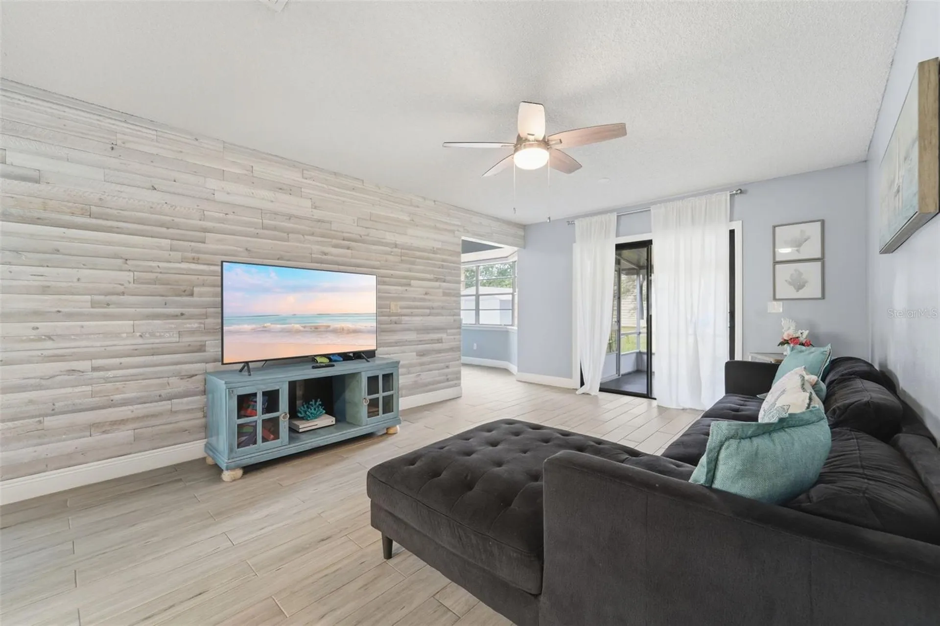 1248 W Embassy Drive Deltona FL 32725