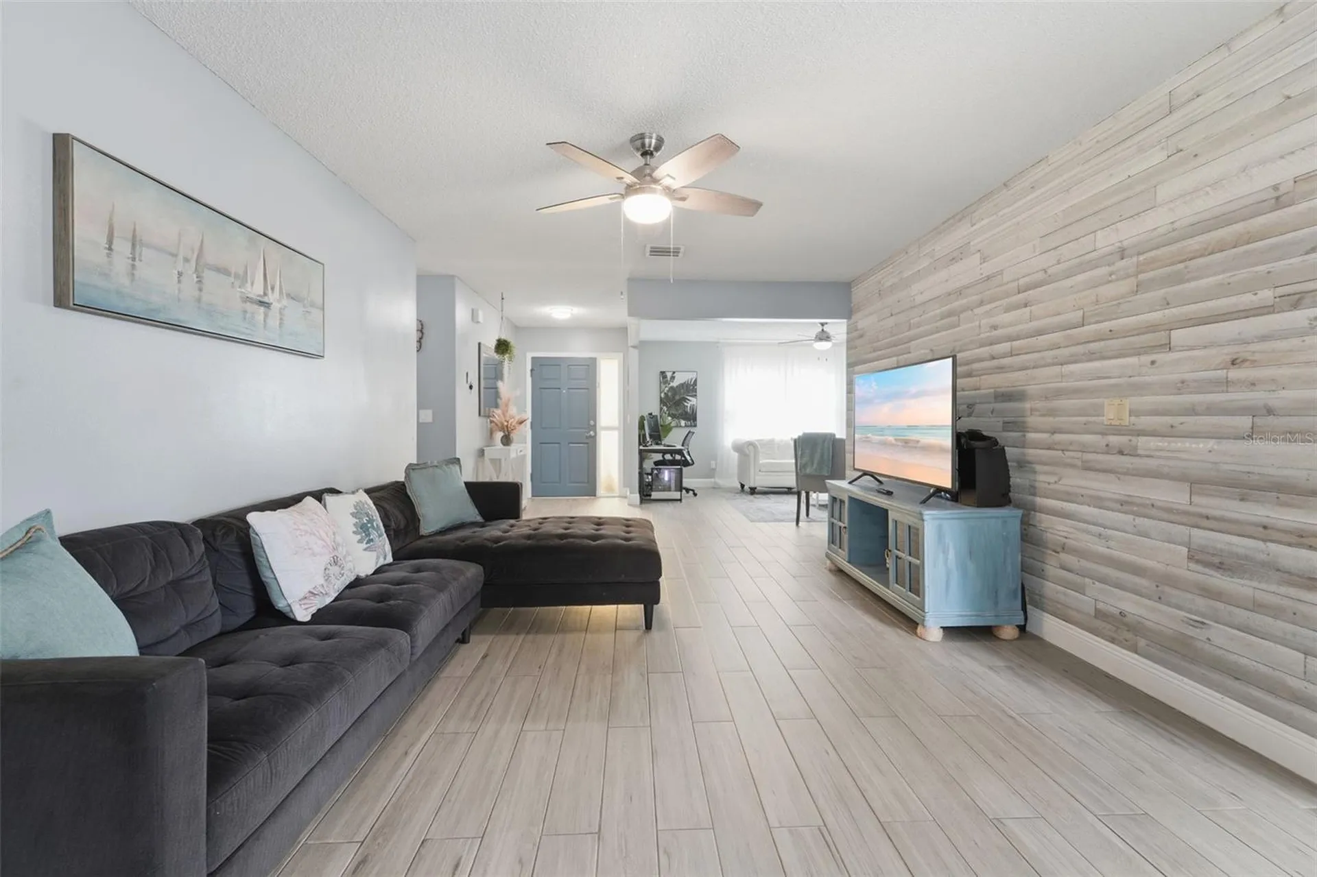 1248 W Embassy Drive Deltona FL 32725