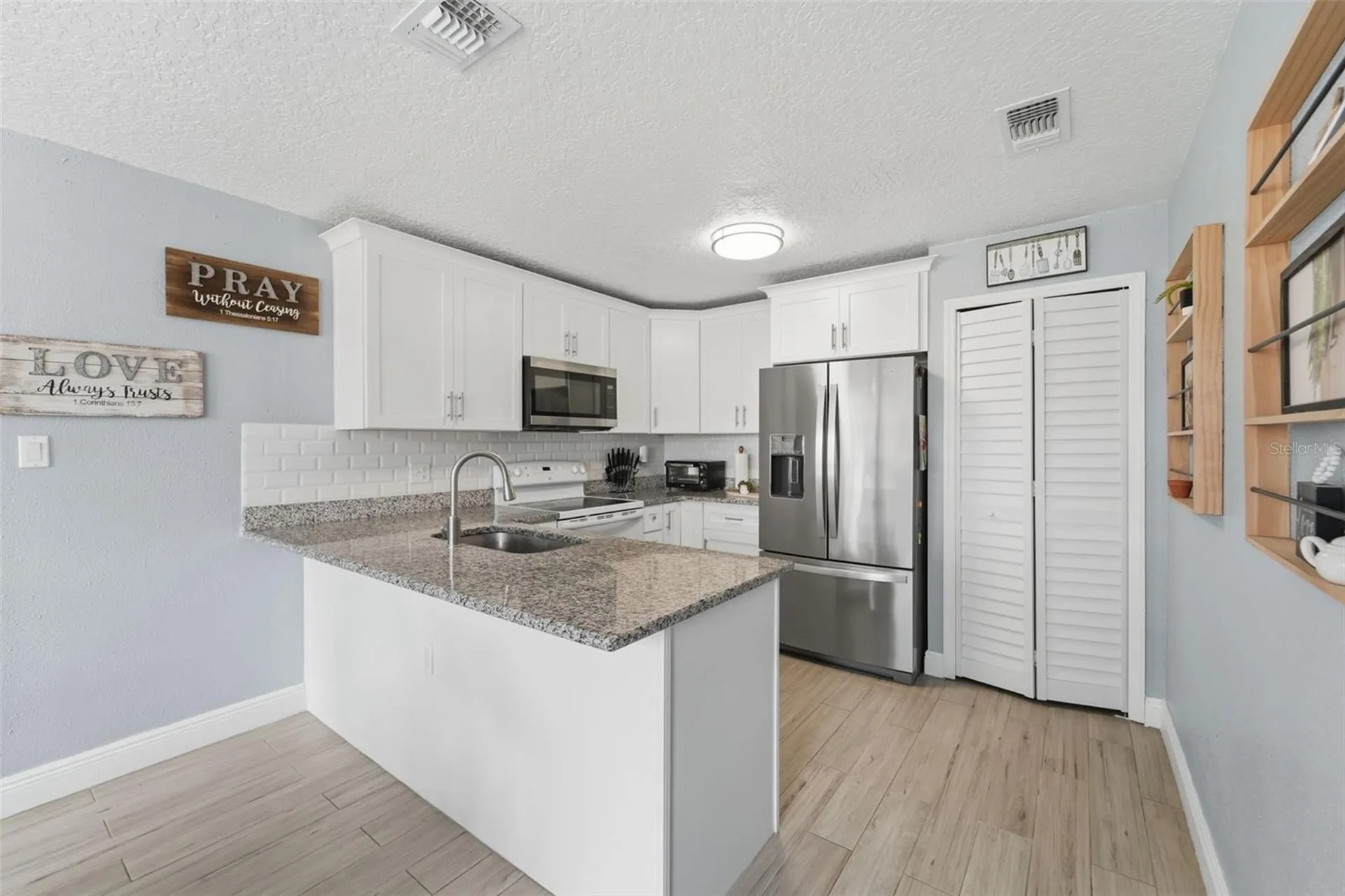1248 W Embassy Drive Deltona FL 32725
