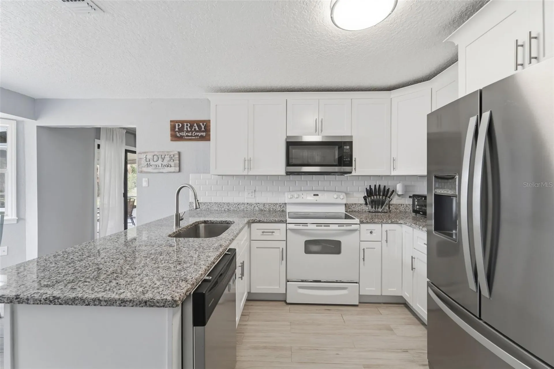 1248 W Embassy Drive Deltona FL 32725