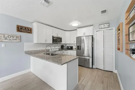 1248 W Embassy Drive Deltona FL 32725