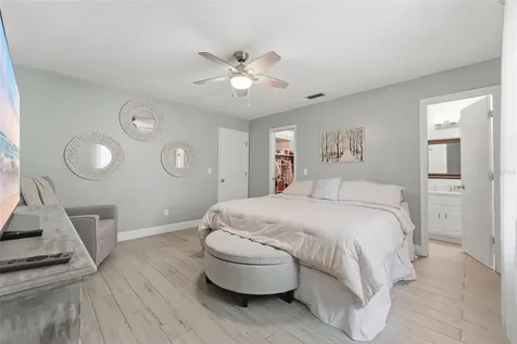1248 W Embassy Drive Deltona FL 32725