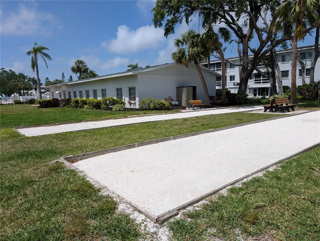 2547 60th Avenue W Bradenton FL 34207