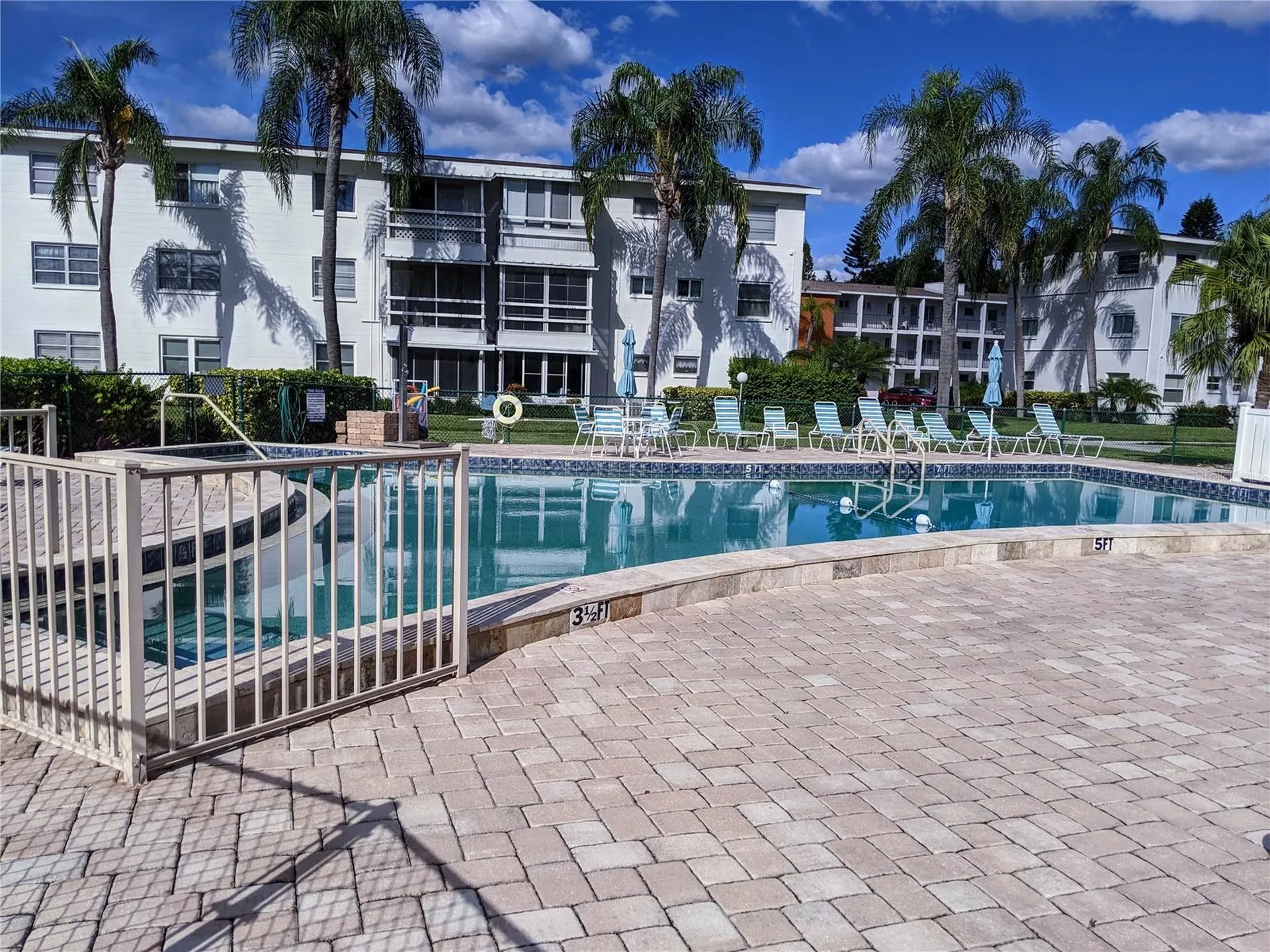 2547 60th Avenue W Bradenton FL 34207